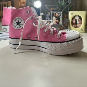 Brand new/ Never worn/ Custom/ Platform high top Converse